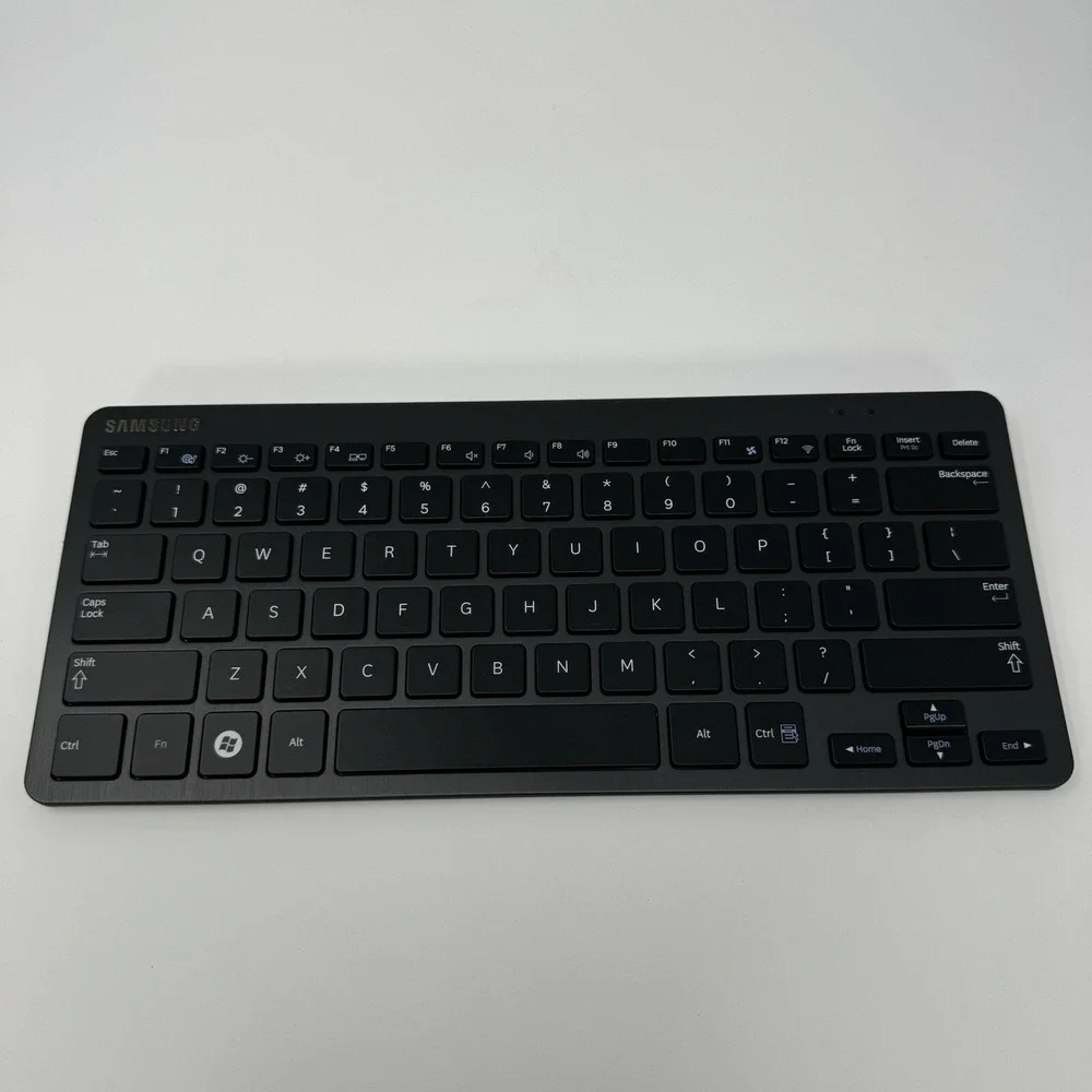 Samsung‎ AA-SK2NWBB AA-SK2NWBB/US Wireless Bluetooth Keyboard